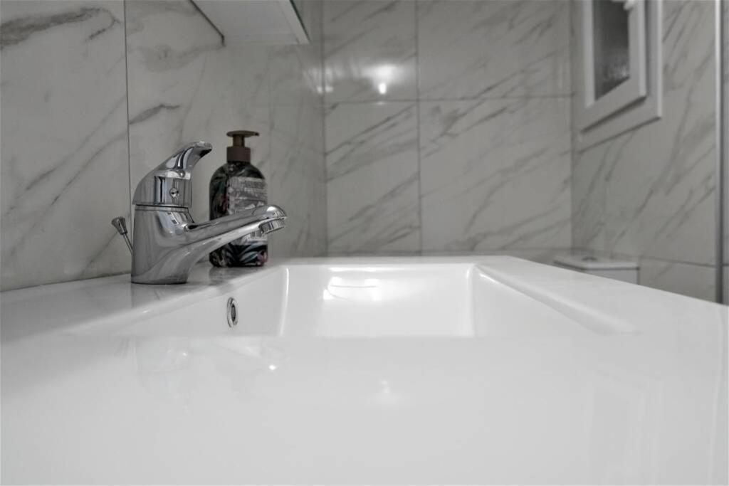 Athens Central 3Bd Apartment Next To Metro Luxury Exterior photo