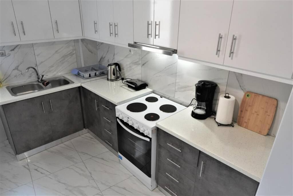 Athens Central 3Bd Apartment Next To Metro Luxury Exterior photo